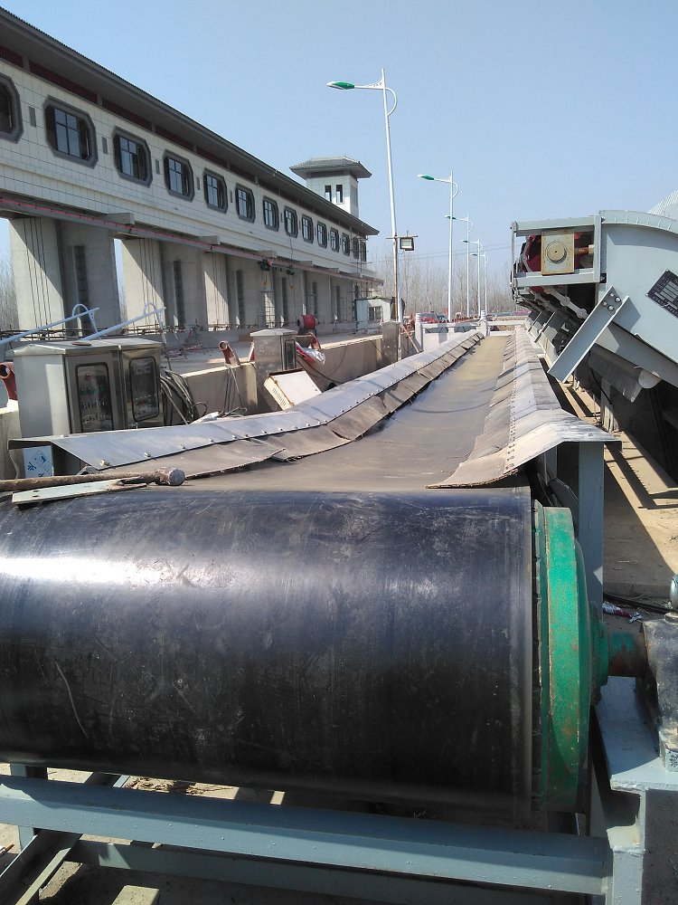 帶式輸送機國內現狀